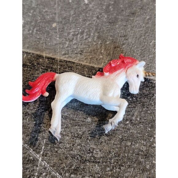 Unicorn pink white mini mythical creature toy figure - Picture 5 of 5